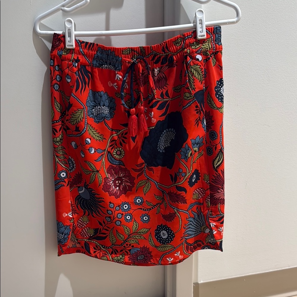 Vibrant Floral Loft Skirt with Drawstring and Pockets